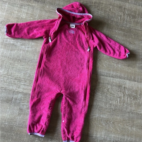 The North Face Baby Buttery Fleece Bunting Dual Zip Pink 12-18M Infant Snowsuit - Picture 9 of 10